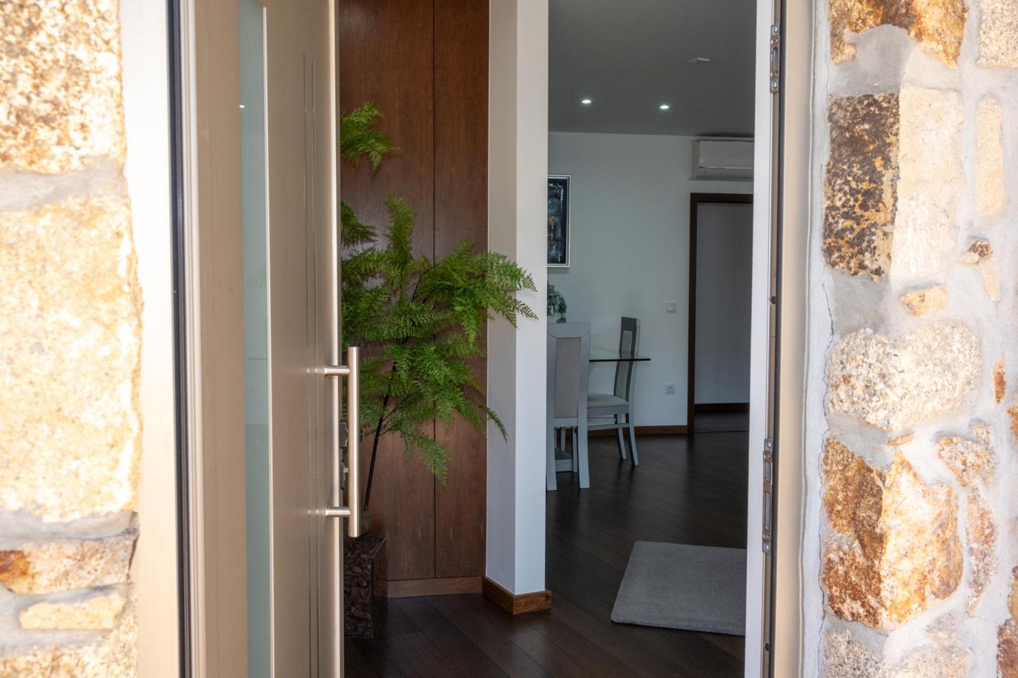 Deluxe Villa Home, Peace & Spa 빌다도콘데 외부 사진