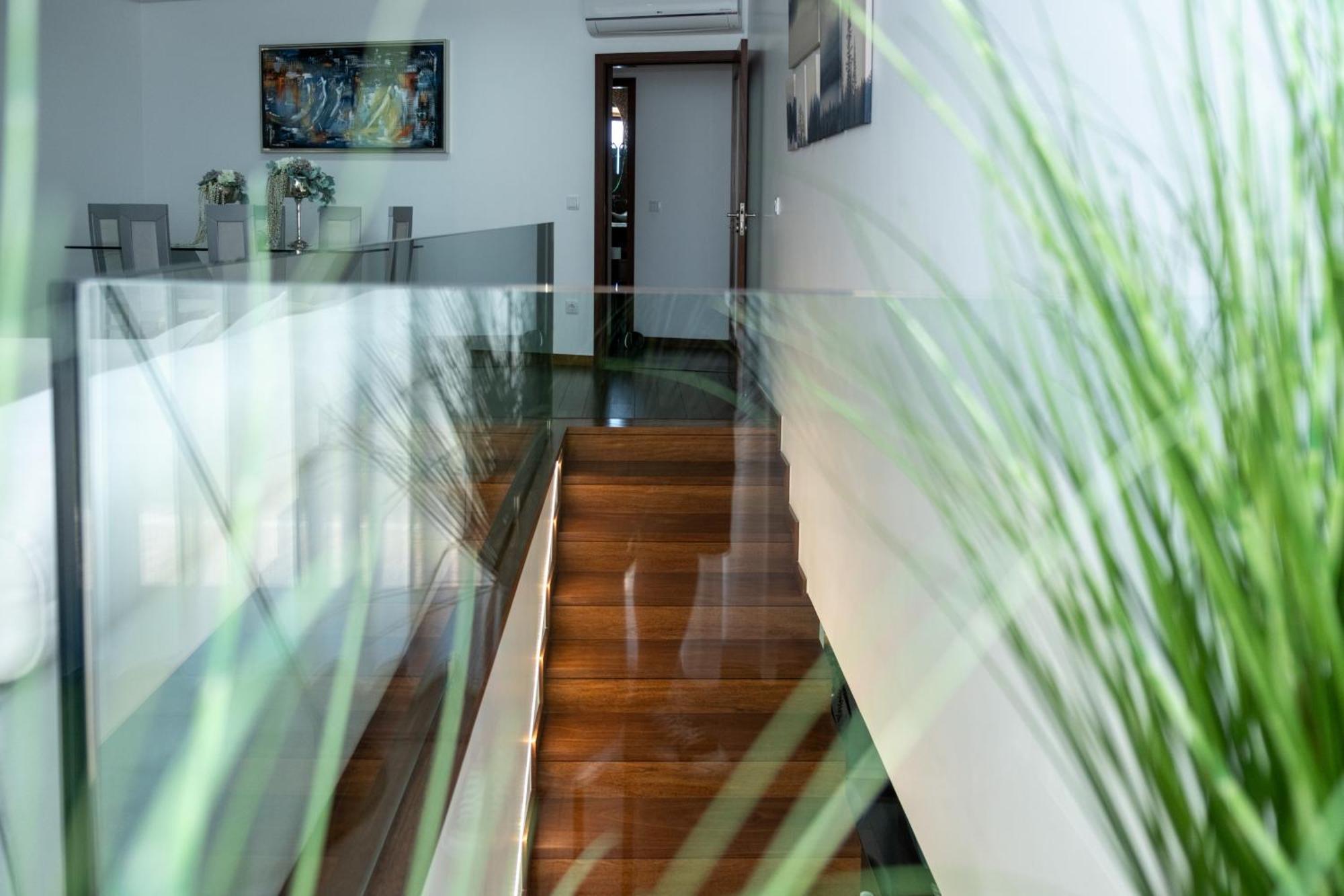 Deluxe Villa Home, Peace & Spa 빌다도콘데 외부 사진